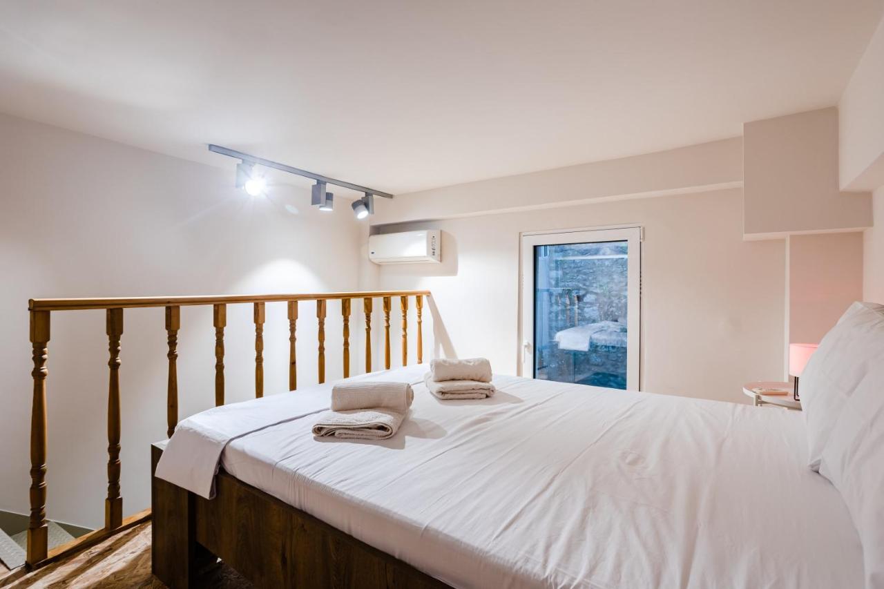Uncover Kalamata'S Hidden Gem - Cosy City Nest Εξωτερικό φωτογραφία